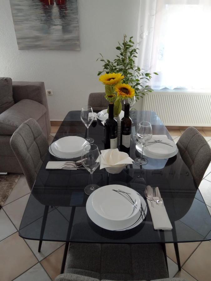 Studio Apartman Kika Otočac Buitenkant foto